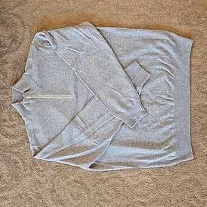 Saks like new cashmere sweater